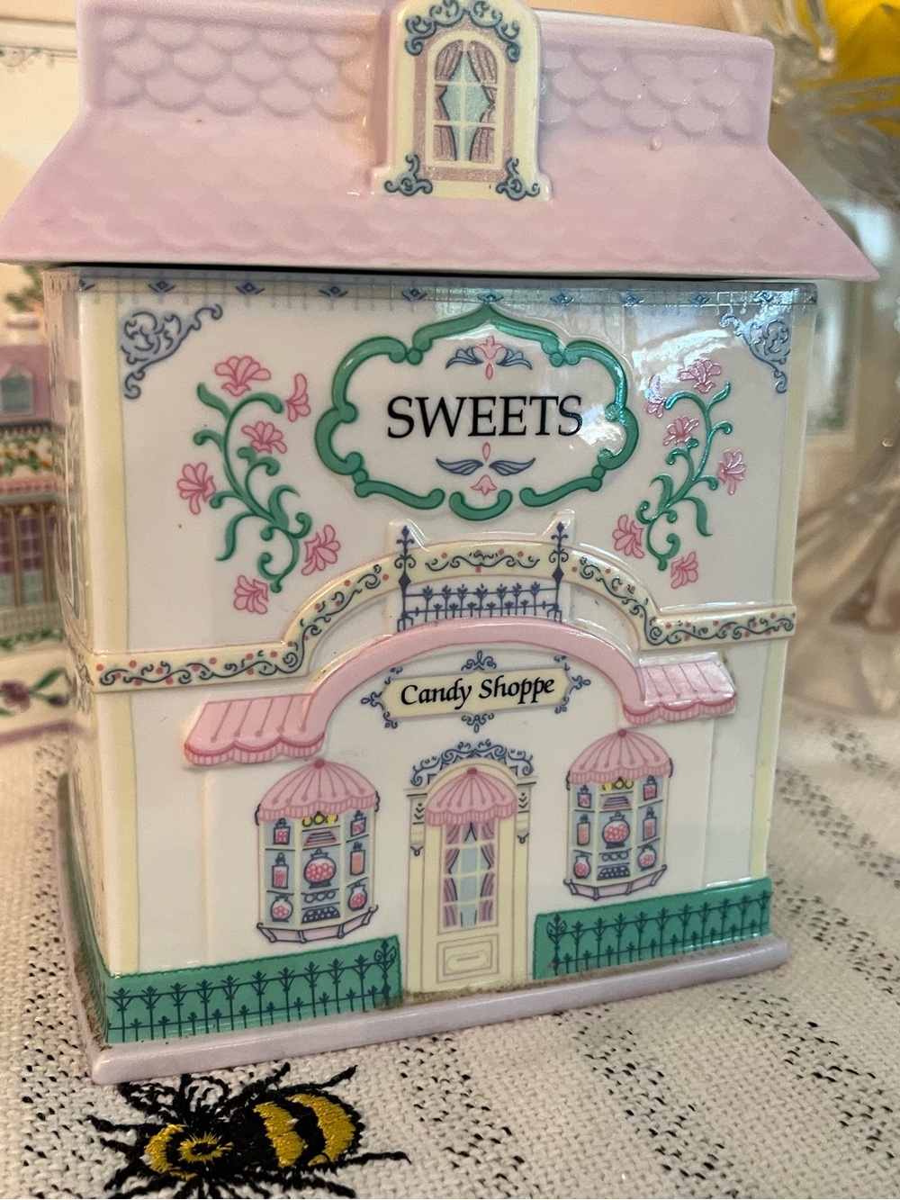 LENOX Village Sweets (Candy Shoppe) Decorative Porcelain Canister, Vintage 1990s